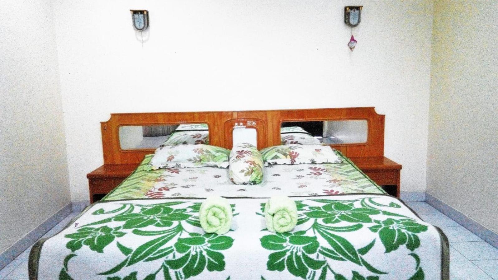Melissa Palace Hotel And Karaoke Parapat Zewnętrze zdjęcie
