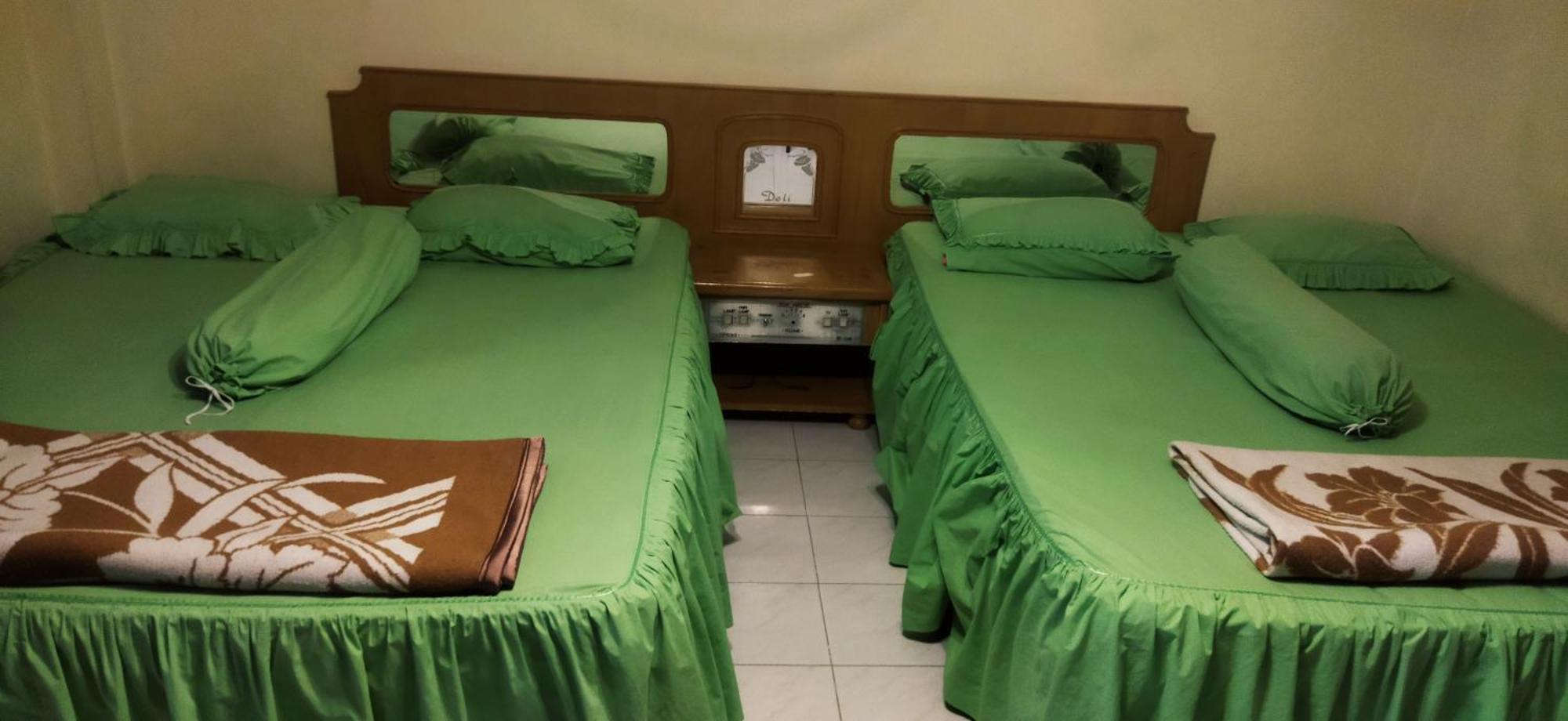 Melissa Palace Hotel And Karaoke Parapat Zewnętrze zdjęcie