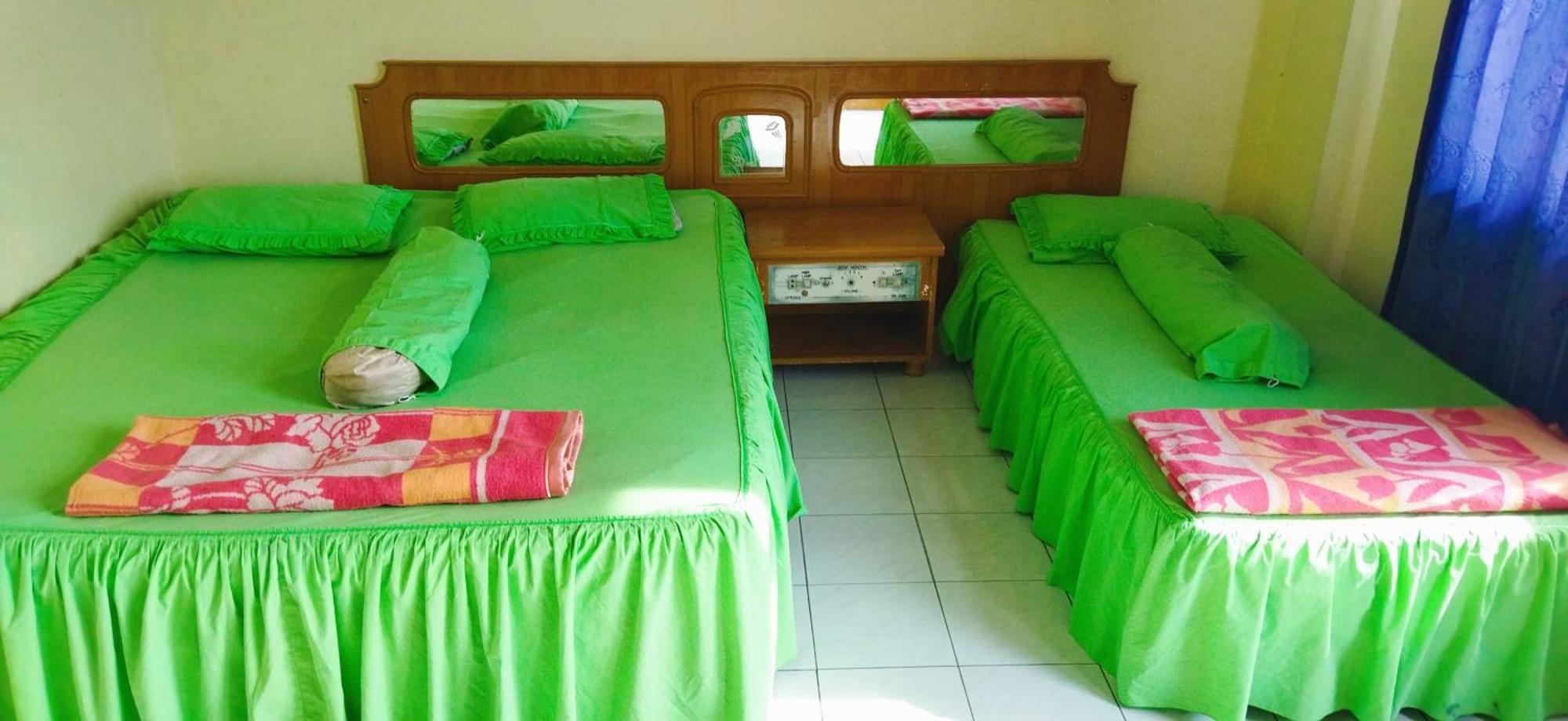 Melissa Palace Hotel And Karaoke Parapat Zewnętrze zdjęcie