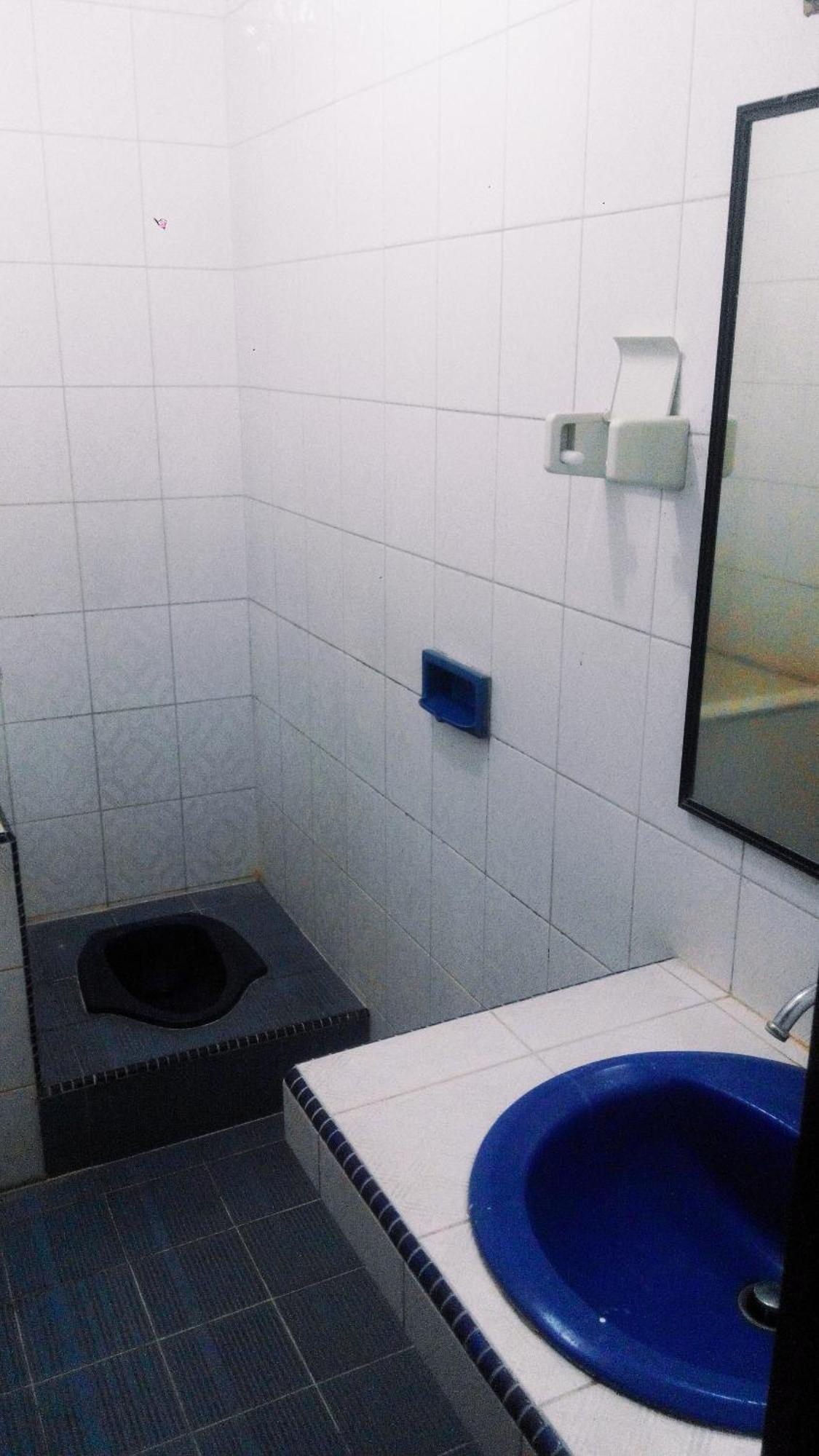 Melissa Palace Hotel And Karaoke Parapat Zewnętrze zdjęcie