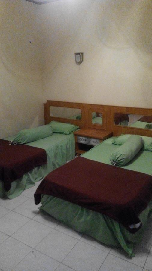 Melissa Palace Hotel And Karaoke Parapat Zewnętrze zdjęcie