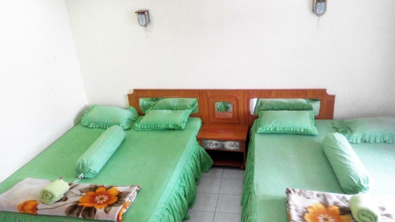 Melissa Palace Hotel And Karaoke Parapat Zewnętrze zdjęcie